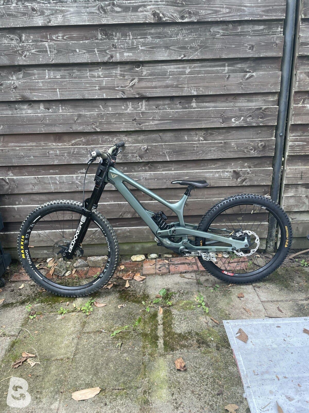 YT Industries Tues Mk4 custom 2024