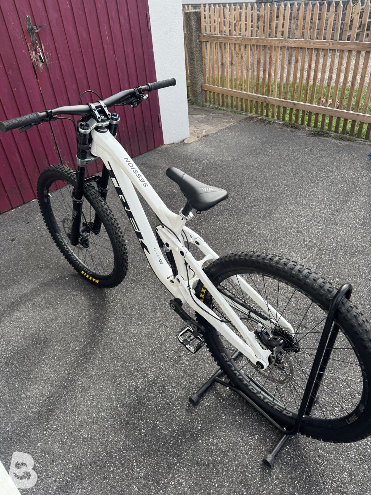 Trek Session 9 X01 2023