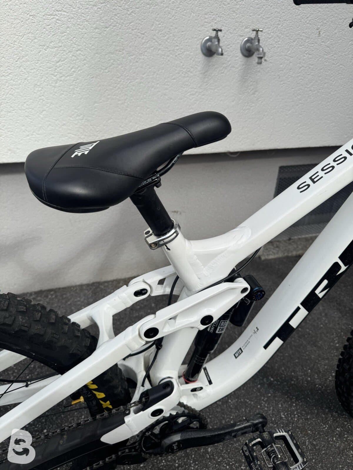 Trek Session 9 X01 2023