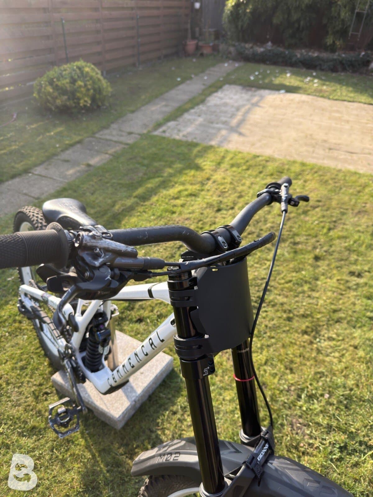 Commencal SUPREME DH V5 RIDE NEW ROCKSHOX 2025