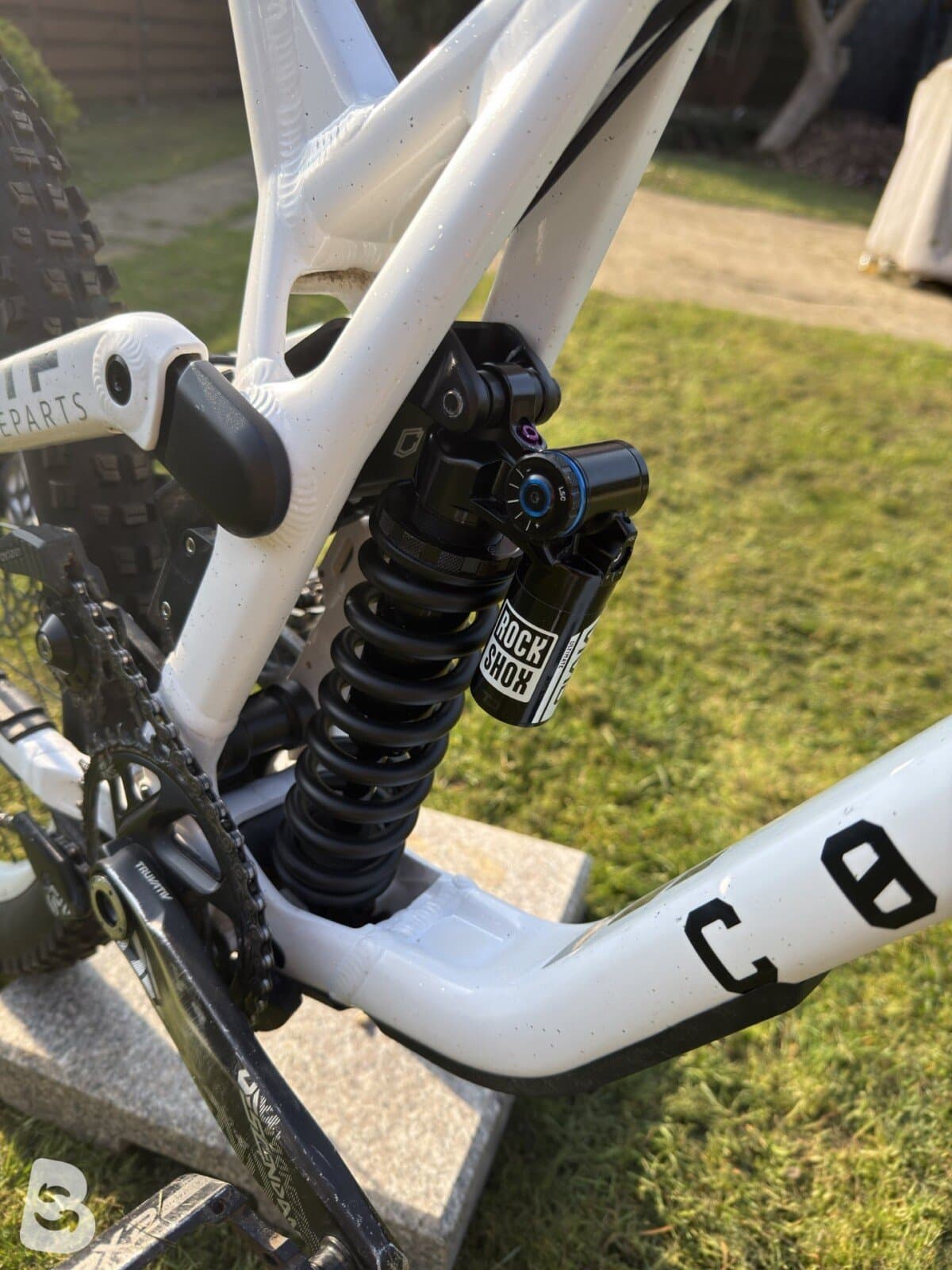 Commencal SUPREME DH V5 RIDE NEW ROCKSHOX 2025