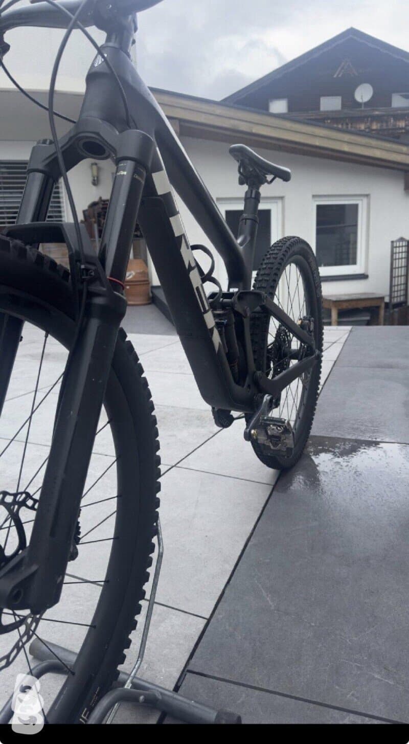 Trek Slash 2023