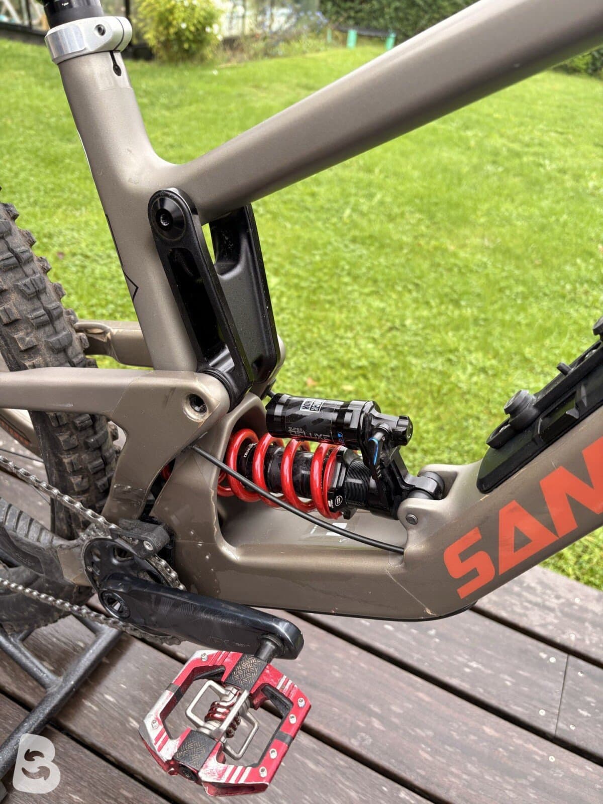Santa Cruz megatower V2 2023