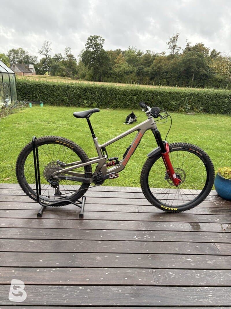 Santa Cruz megatower V2 2023