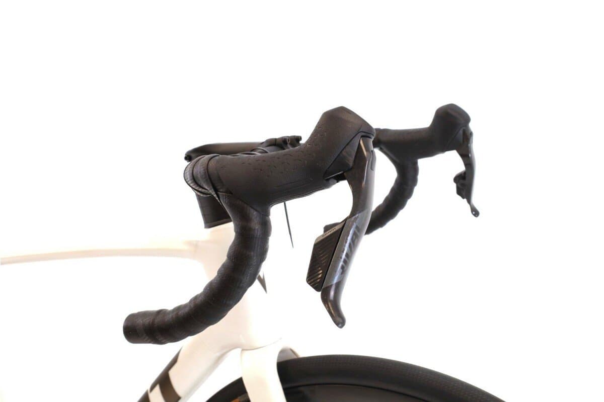 Giant Defy Advanced Pro 1 AXS 12V 2024