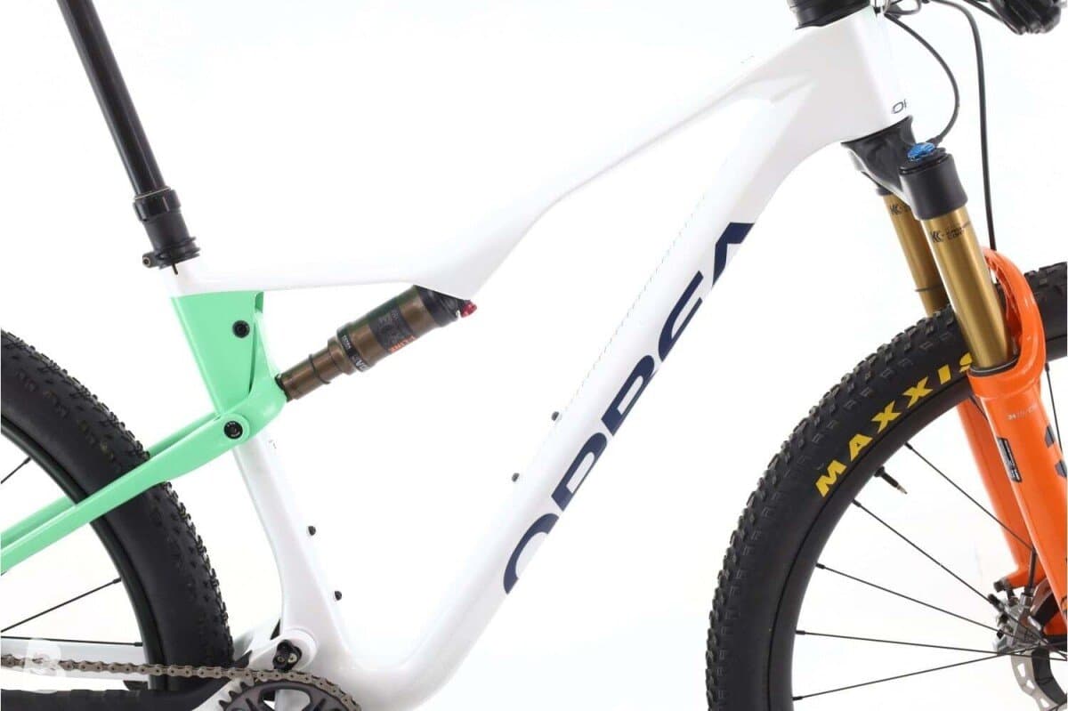 Orbea Oiz XT 2024