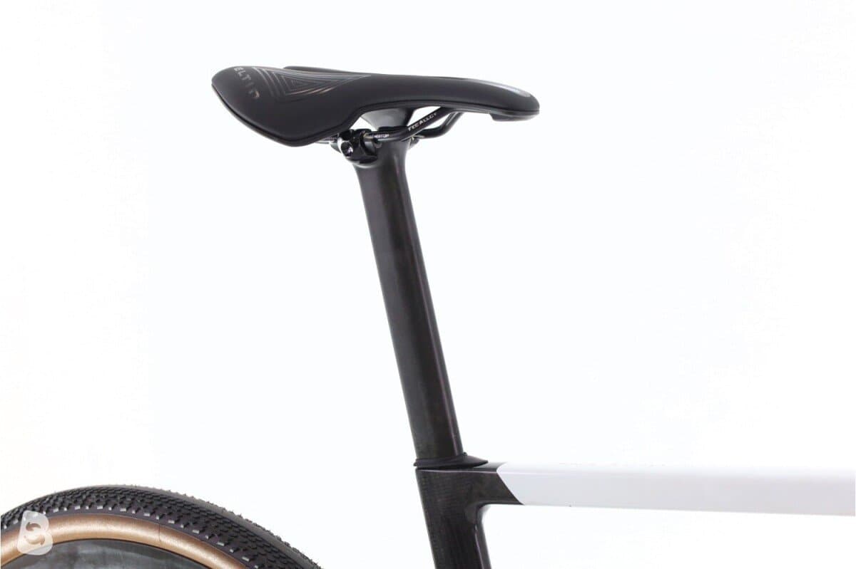 3T 3T Exploro Racemax Italia AXS 12V 2024