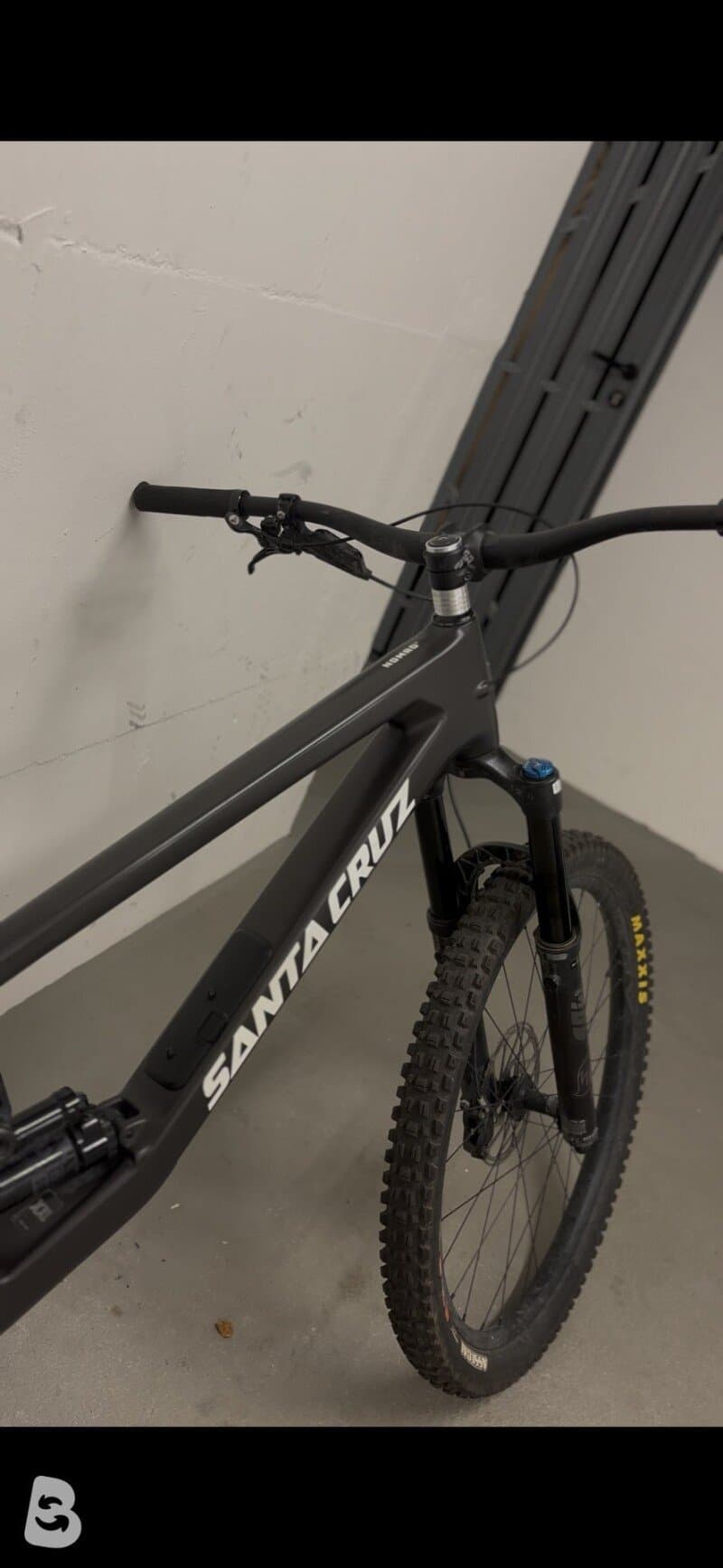 Santa Cruz NOMAD R / Carbon C 2023