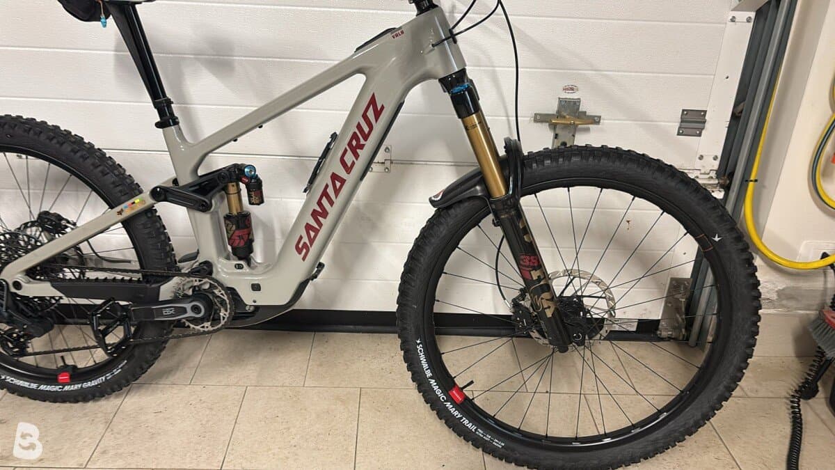 Santa Cruz Vala X01 2025