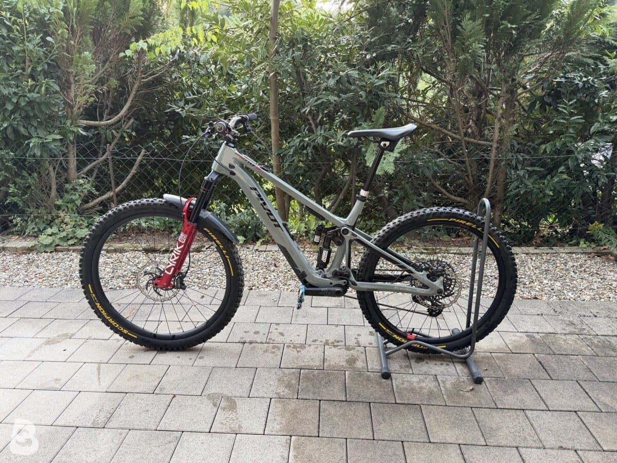 Pivot Shuttle Sl 2024