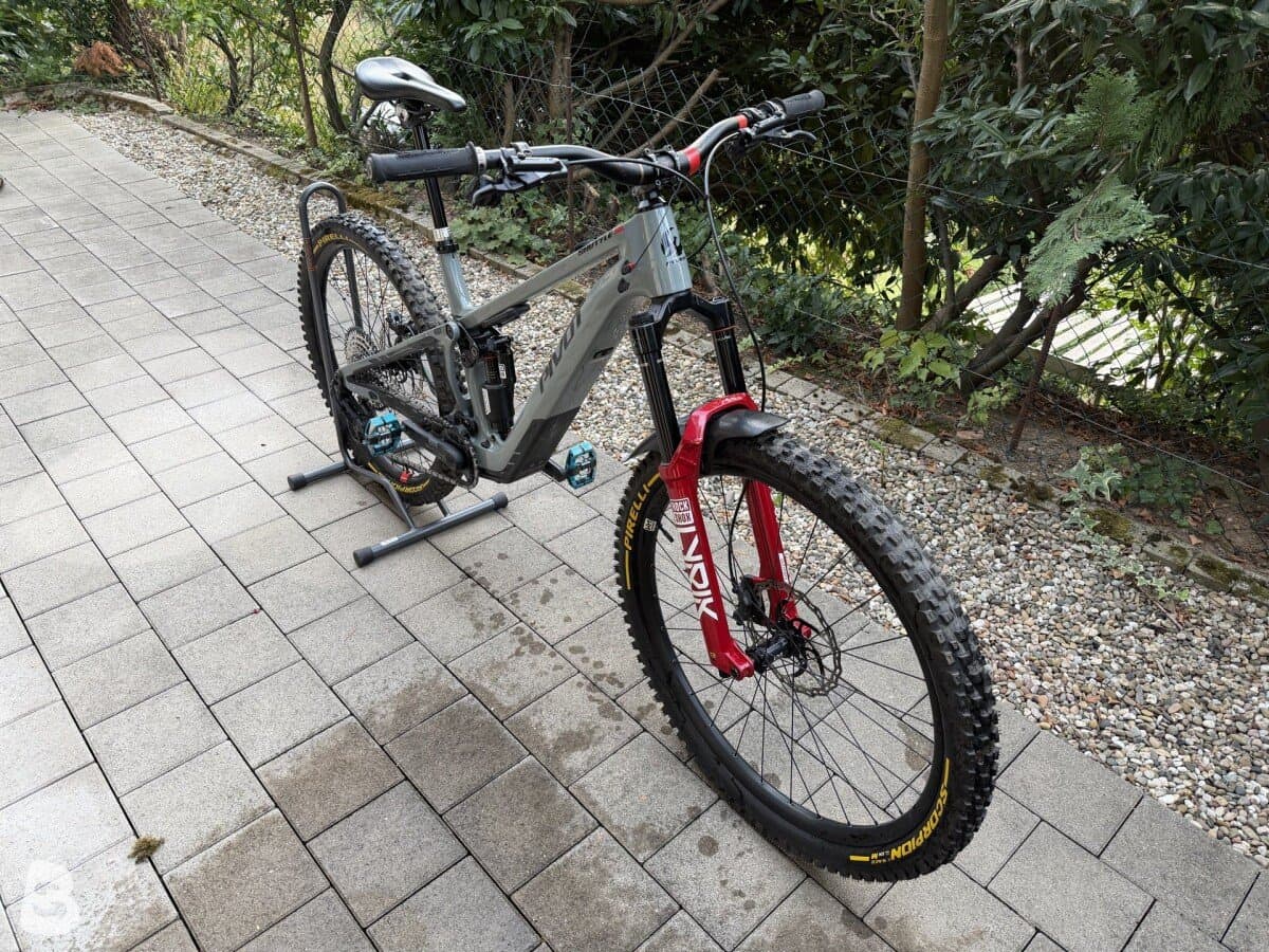 Pivot Shuttle Sl 2024