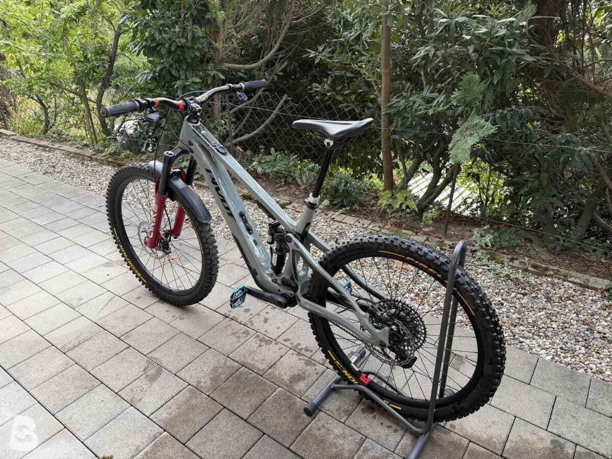 Pivot Shuttle Sl 2024