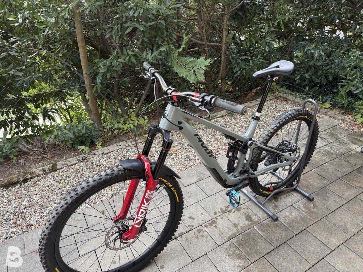 Pivot Shuttle Sl 2024