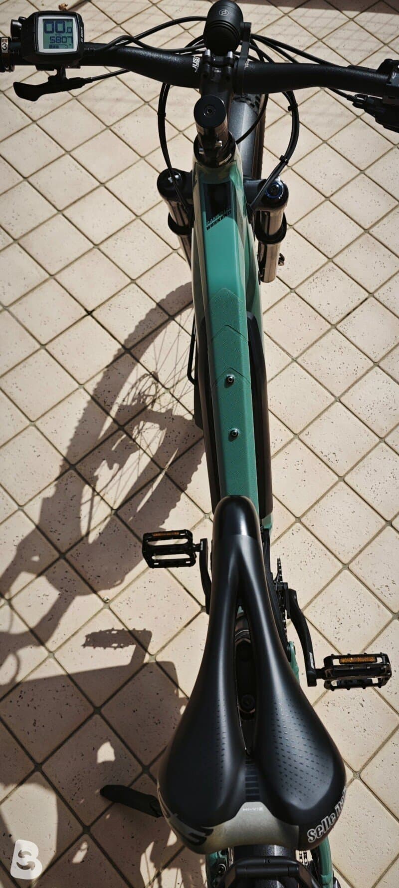 Moustache Samedi weekend 27 Fs Dual Eq 2024