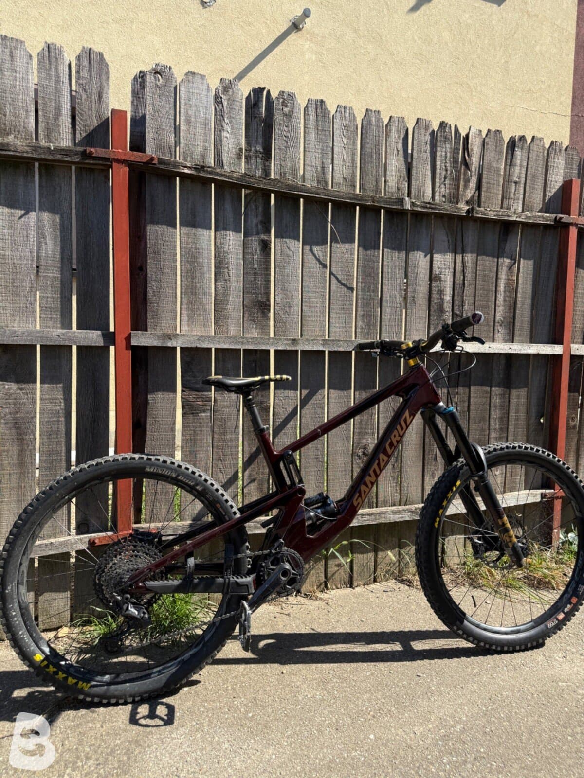 Santa Cruz Nomad XT 2021
