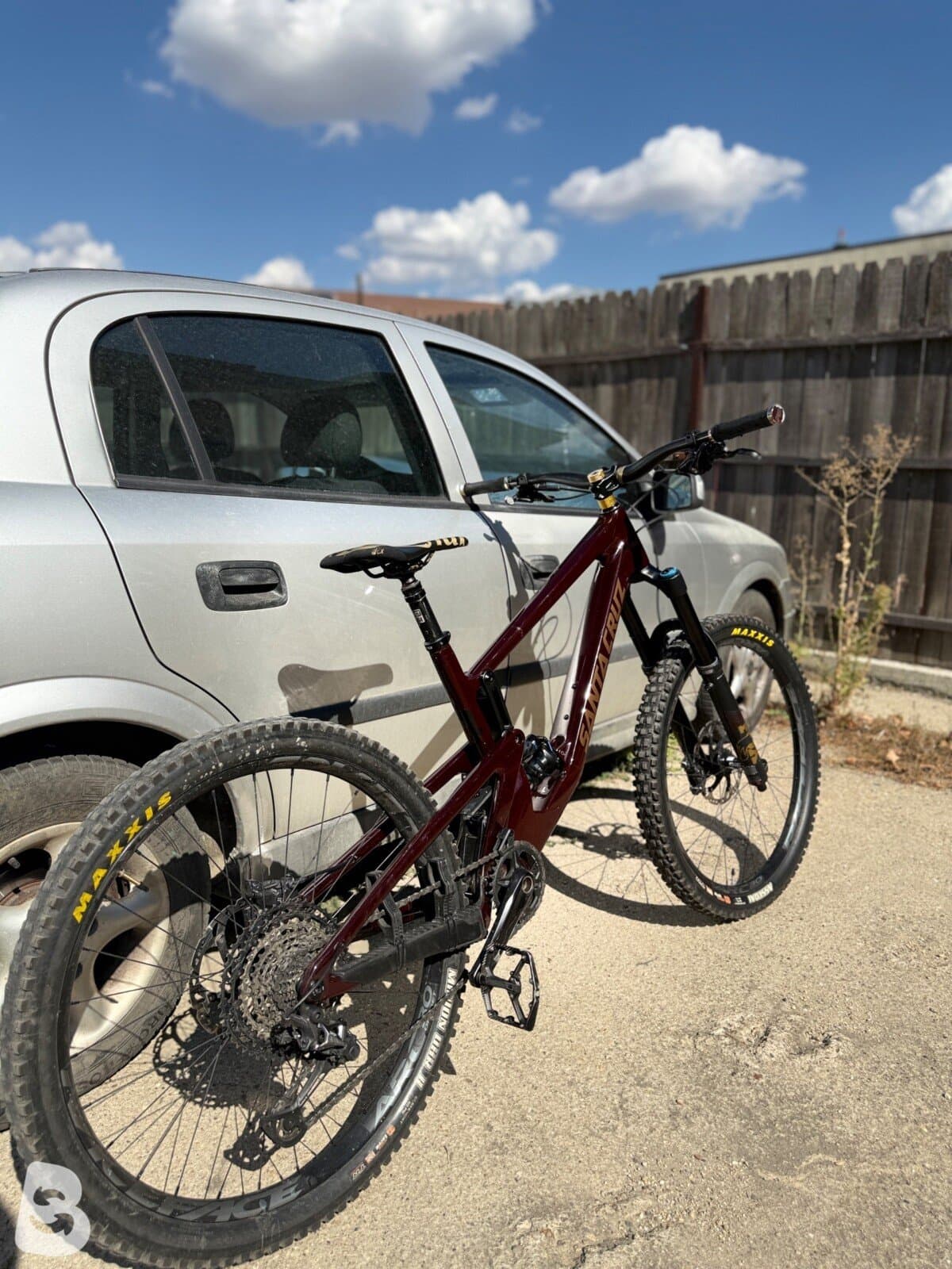 Santa Cruz Nomad XT 2021