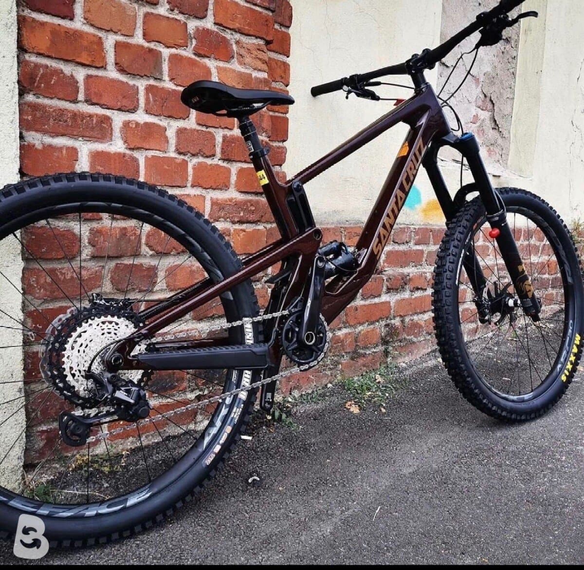 Santa Cruz Nomad XT 2021