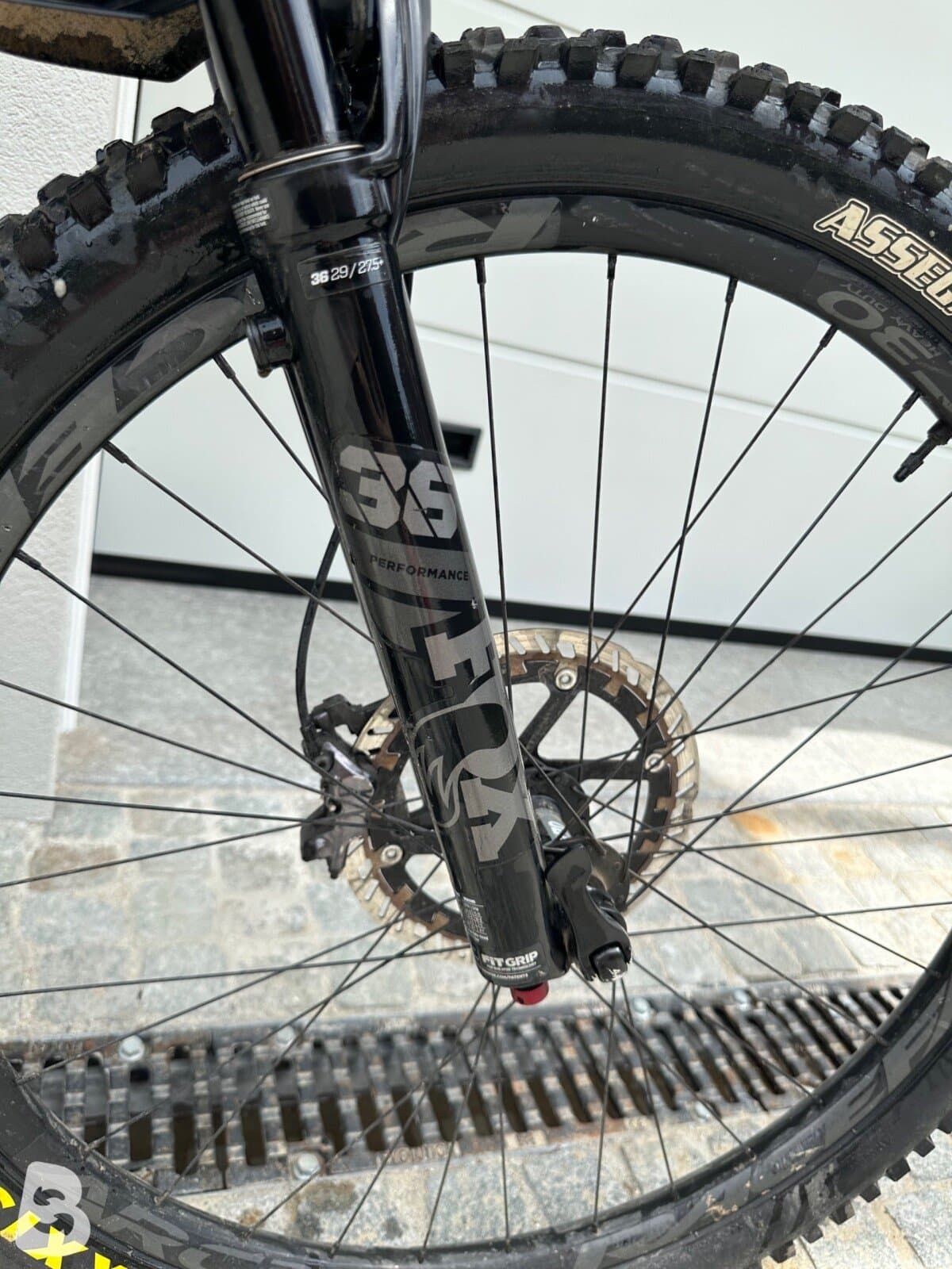 Santa Cruz HECKLER S MX / Carbon C 2023