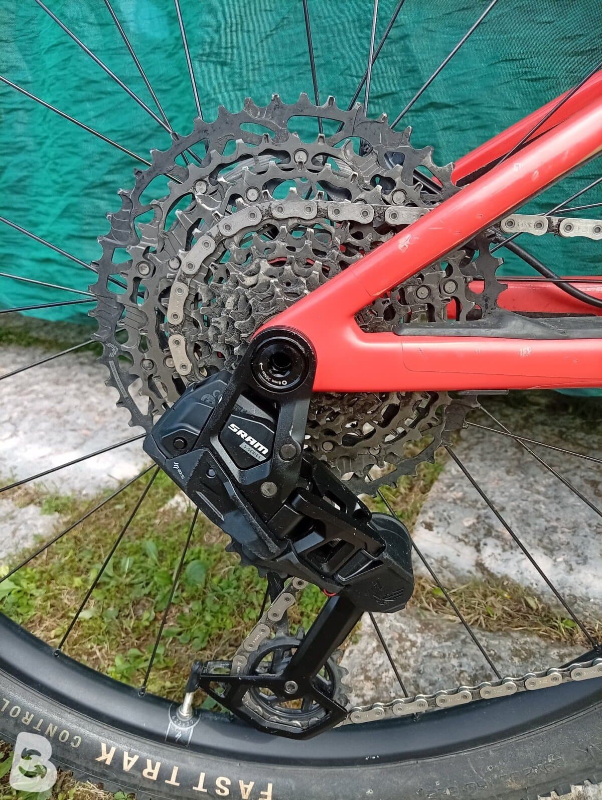 Specialized Epic 8 Comp 2025