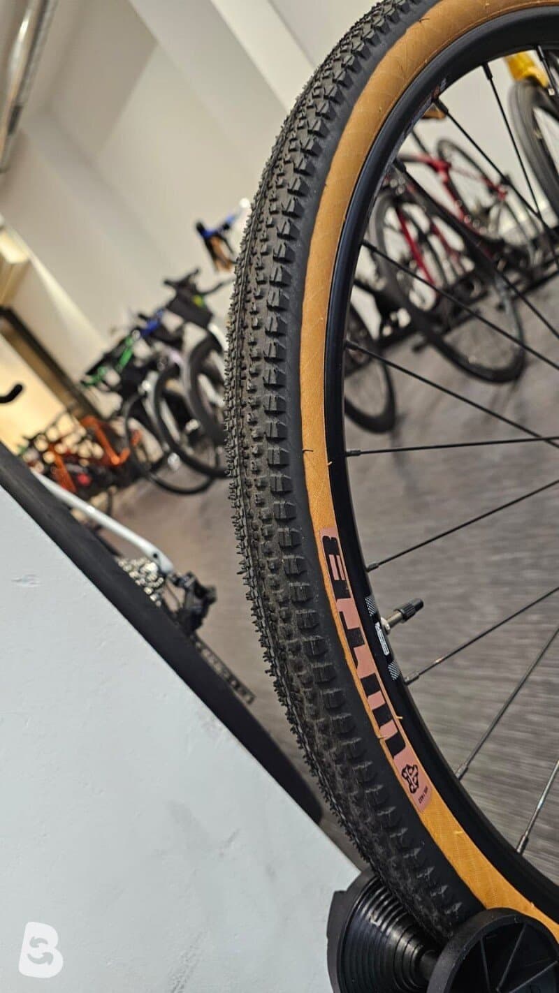 Rock Machine gravelride crb 700 disc GRX 2024