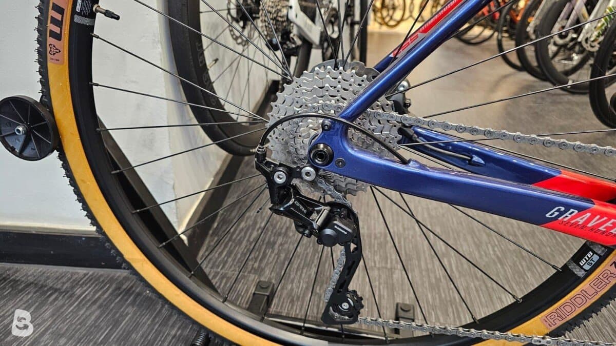 Rock Machine gravelride crb 700 disc GRX 2024