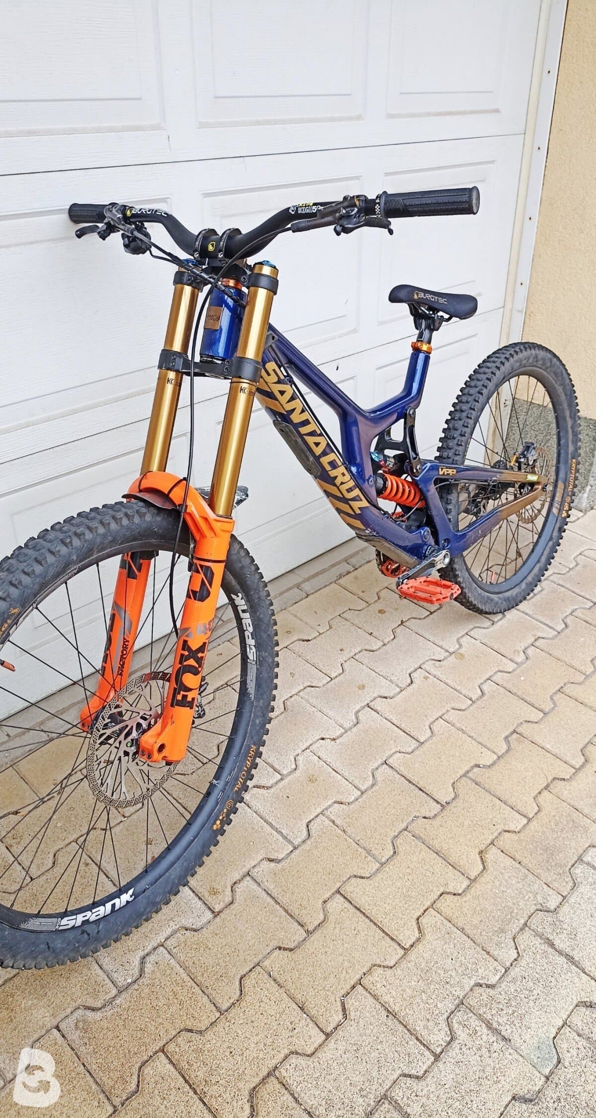 Santa Cruz V10 S MX / Carbon CC 2023