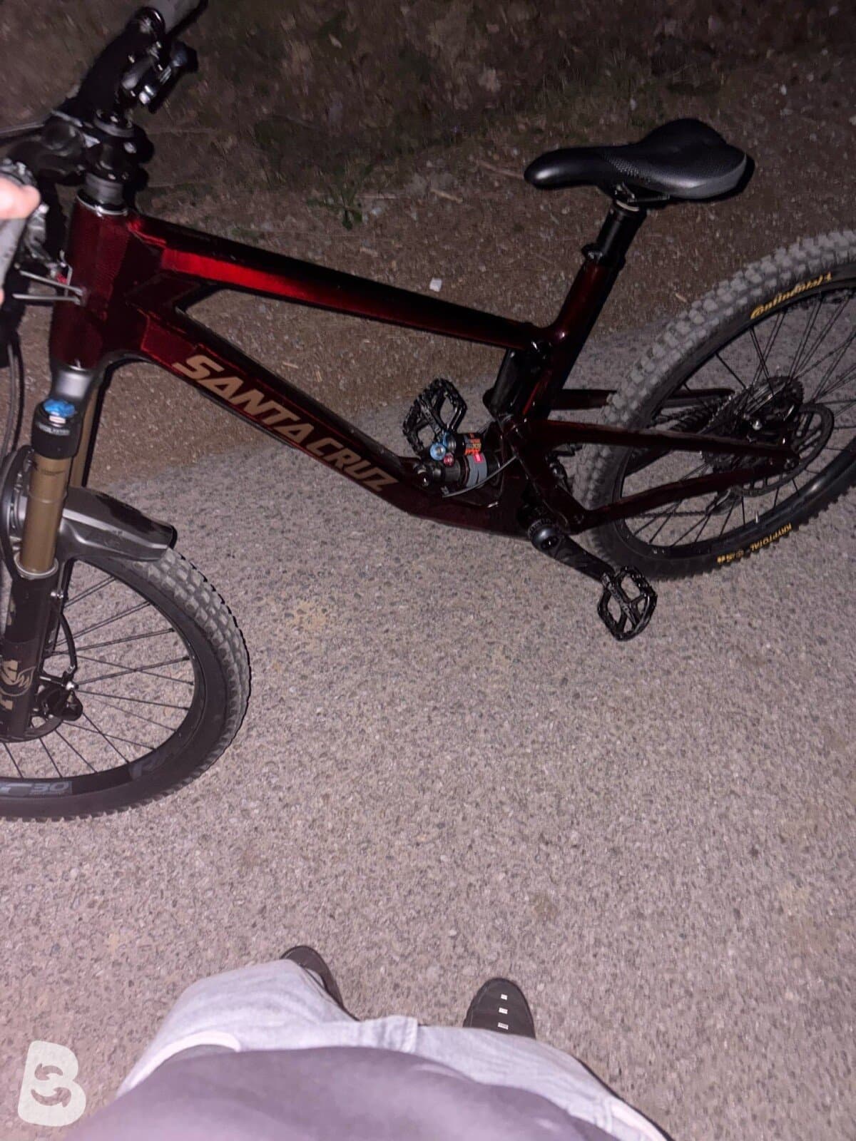 Santa Cruz Nomad Carbon 2022