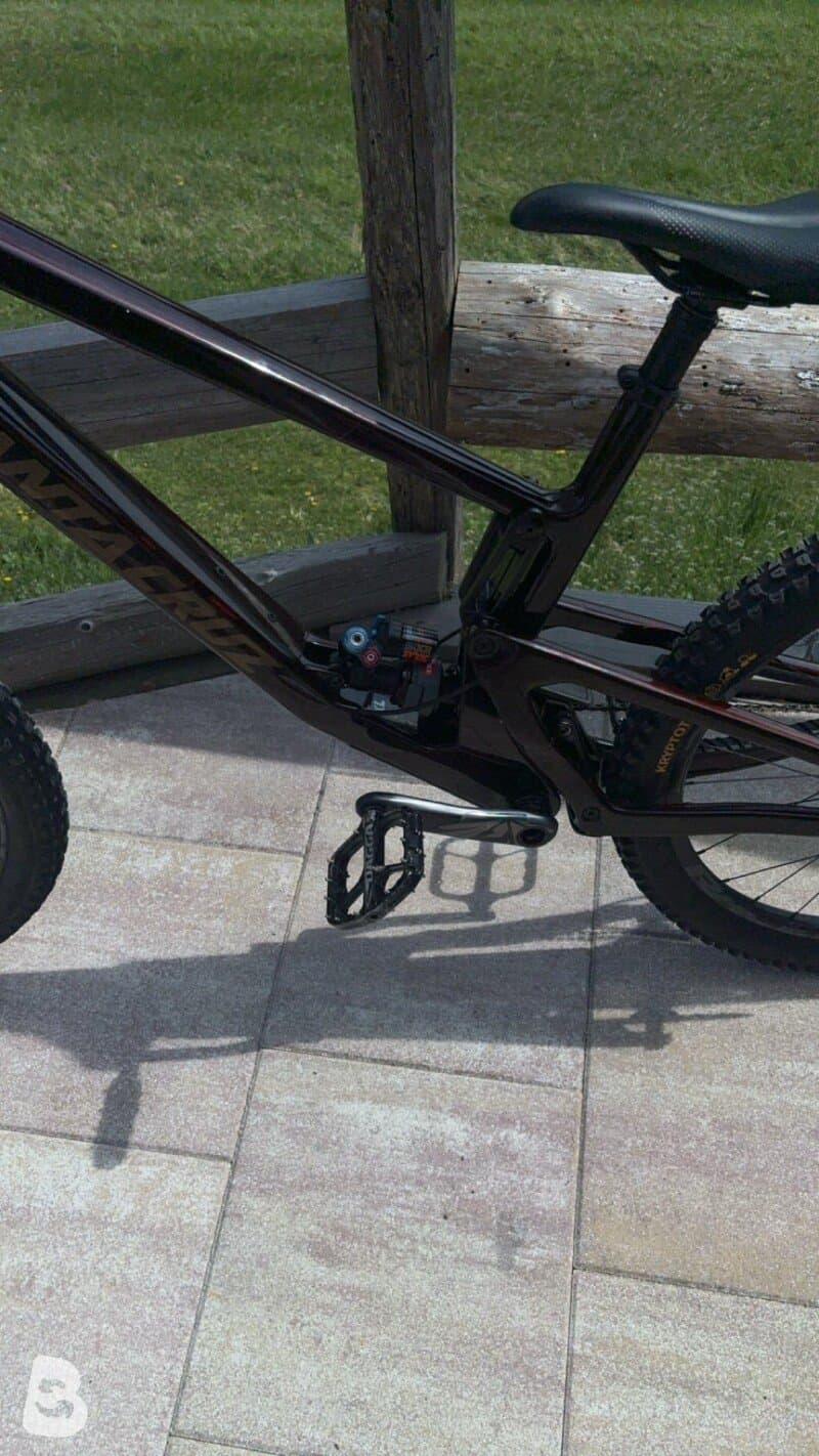 Santa Cruz Nomad Carbon 2022