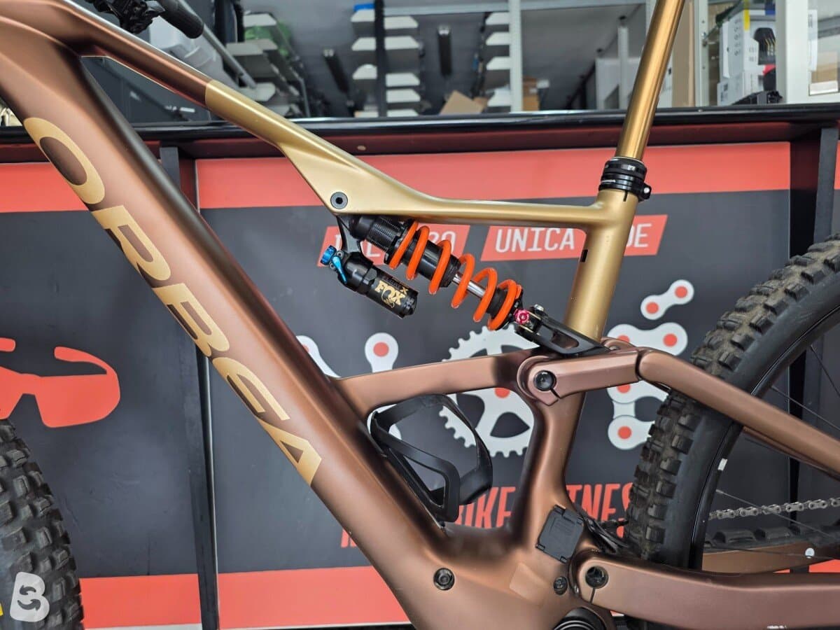 Orbea Rise LT ltd Carbon Top di Gamma Kashiama -XTR 2025