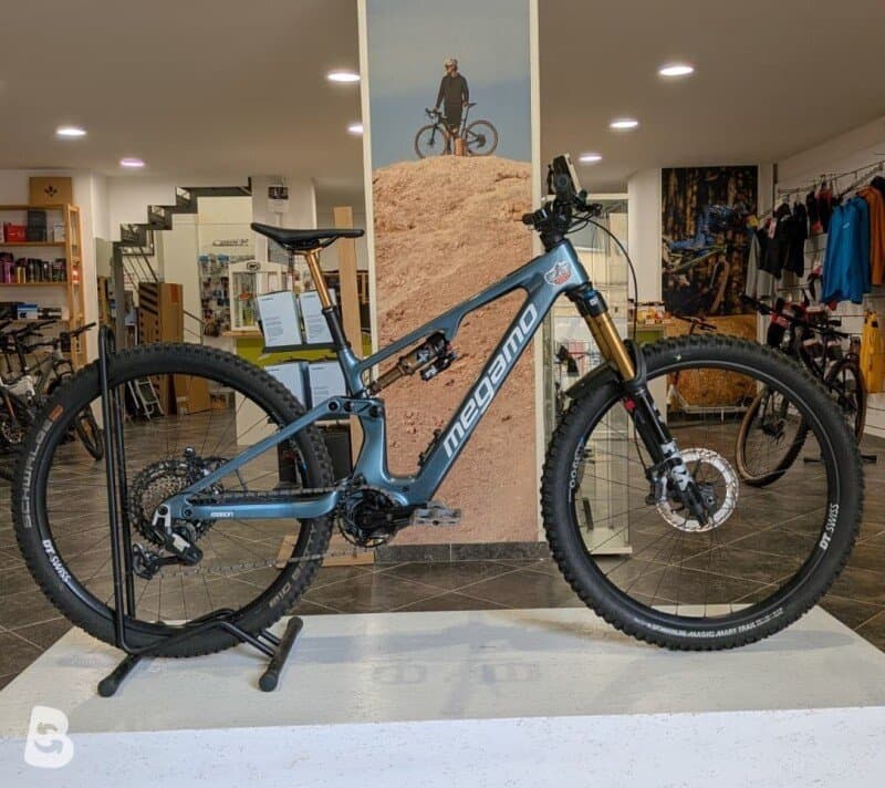 Megamo Reason Carbon 03 2026