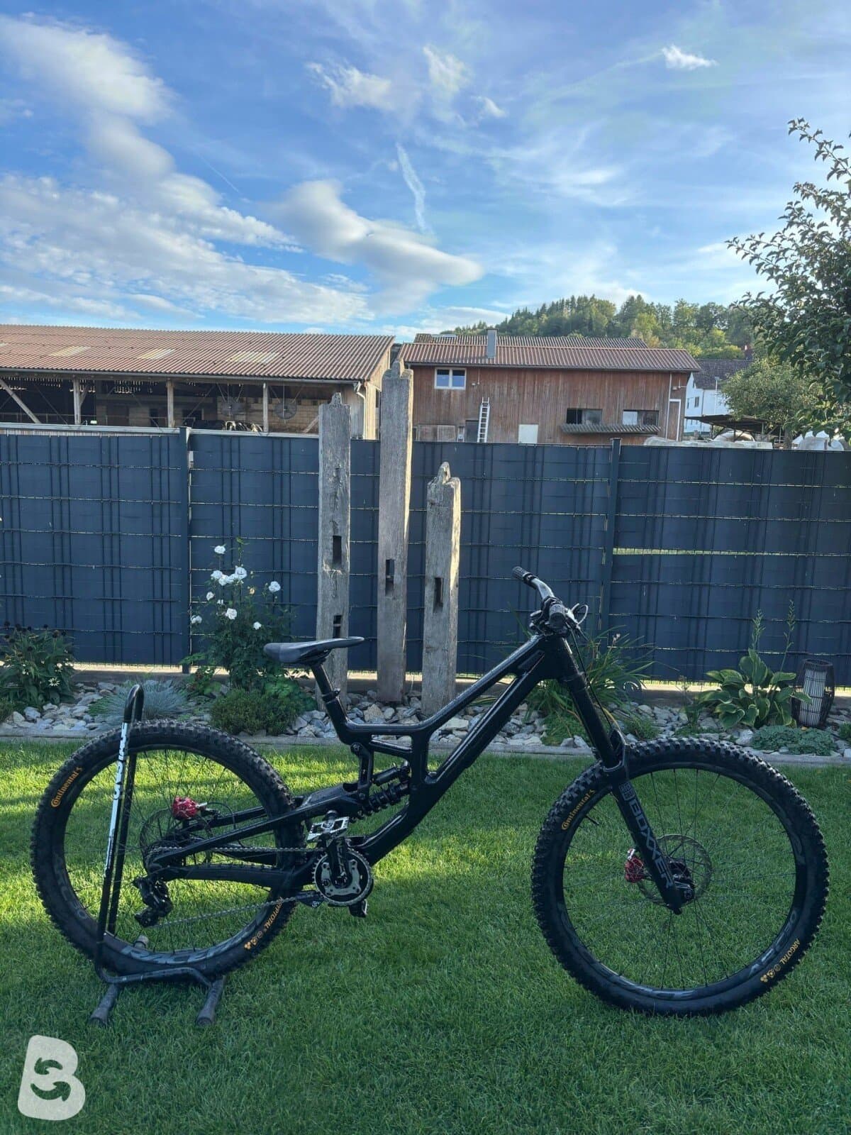 Santa Cruz V10 2026