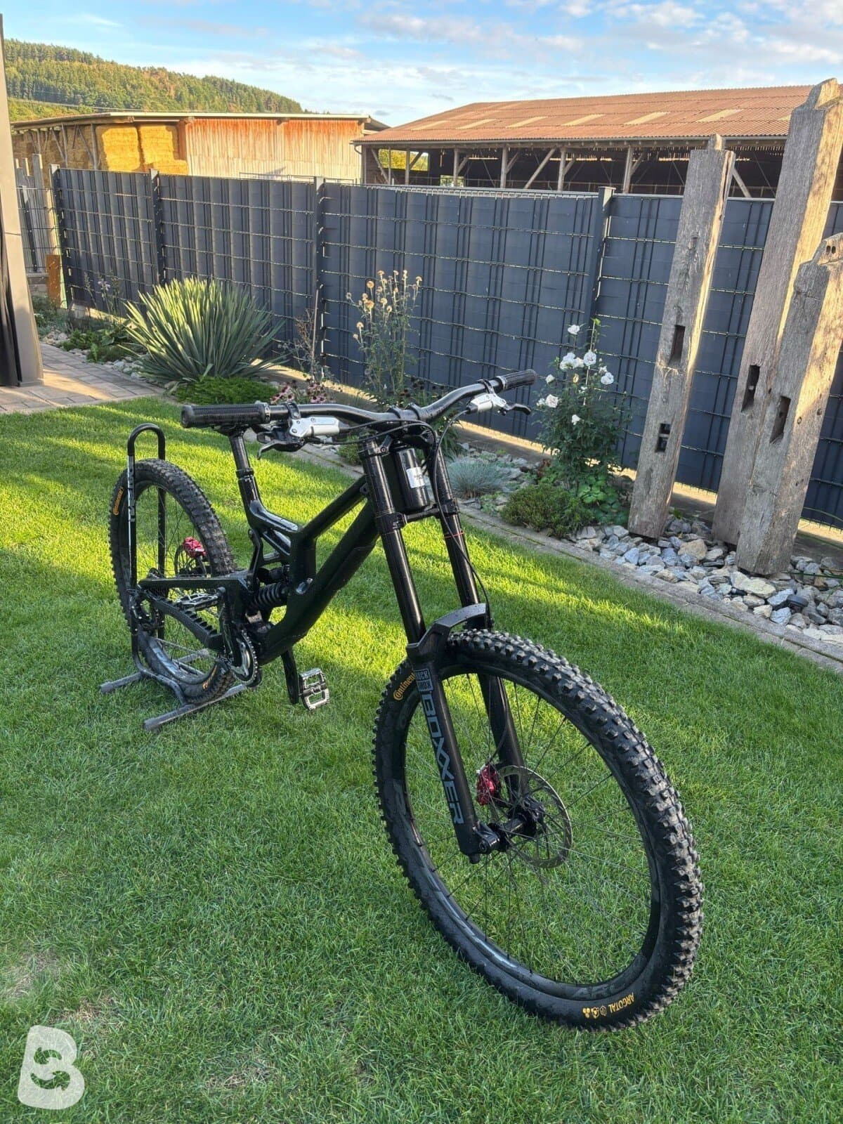 Santa Cruz V10 2026