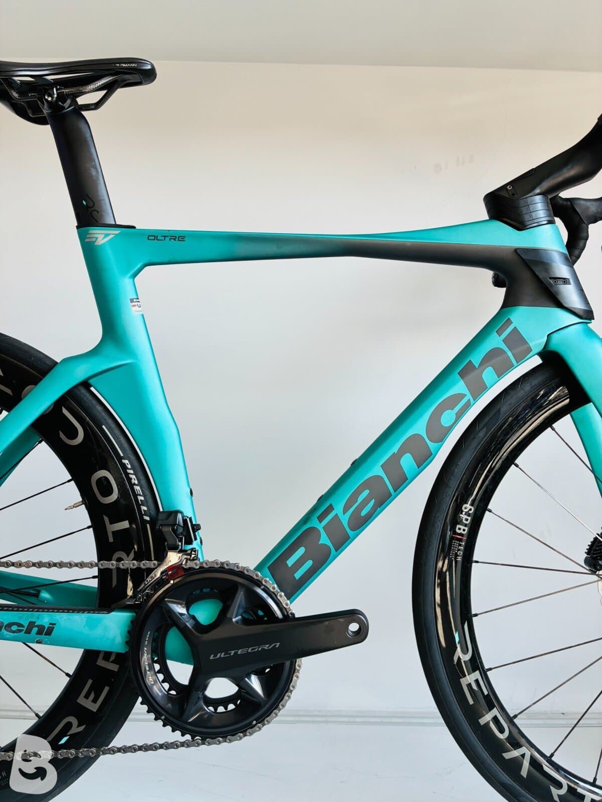 Bianchi Oltre PRO SHIMANO ULTEGRA DI2 2025