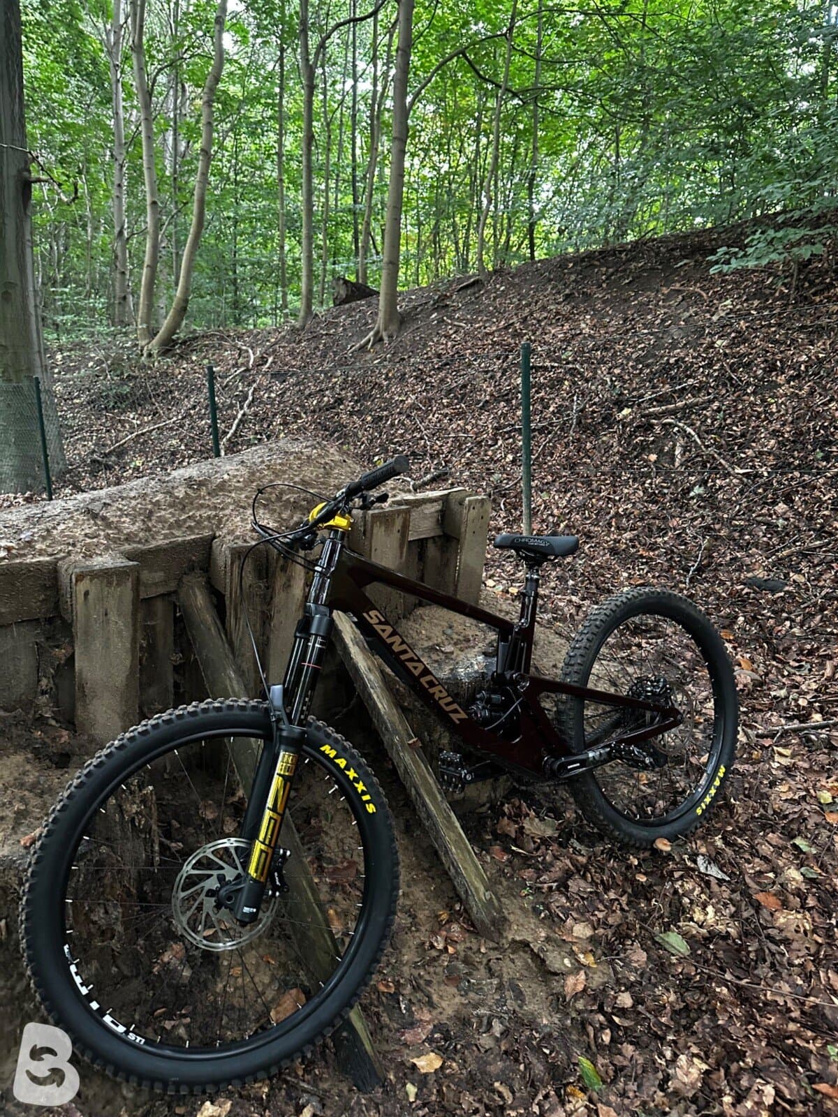 Santa Cruz NOMAD R / Carbon C / 27.5 2022