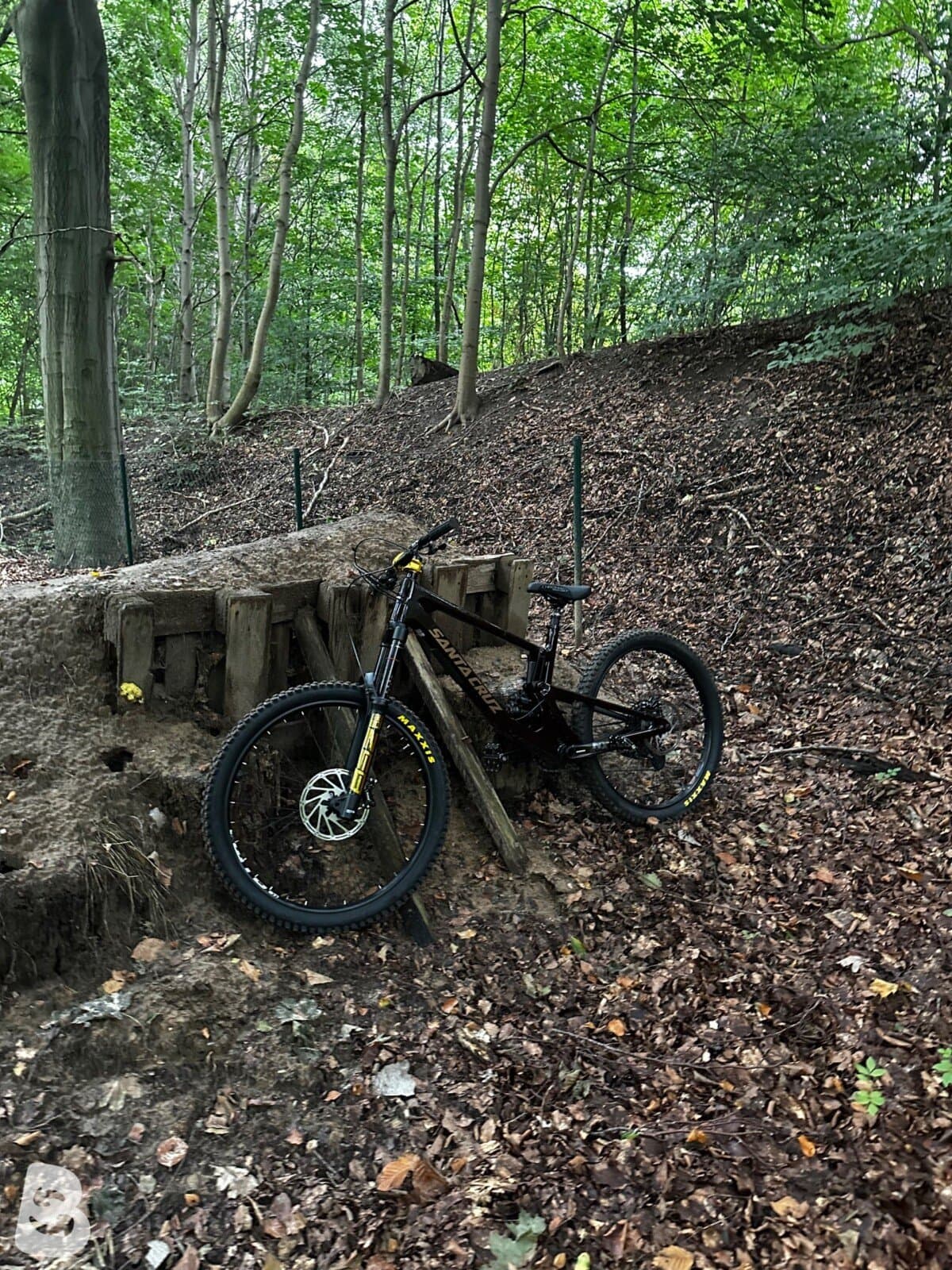 Santa Cruz NOMAD R / Carbon C / 27.5 2022