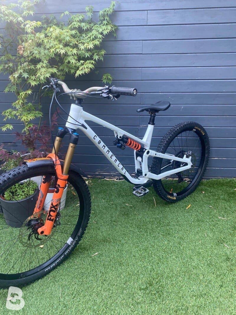 Commencal Meta SX V5 2025