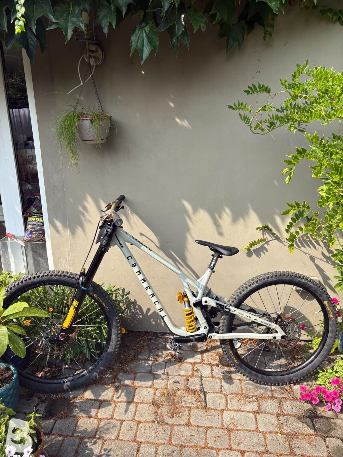 Commencal Supreme v5 2025
