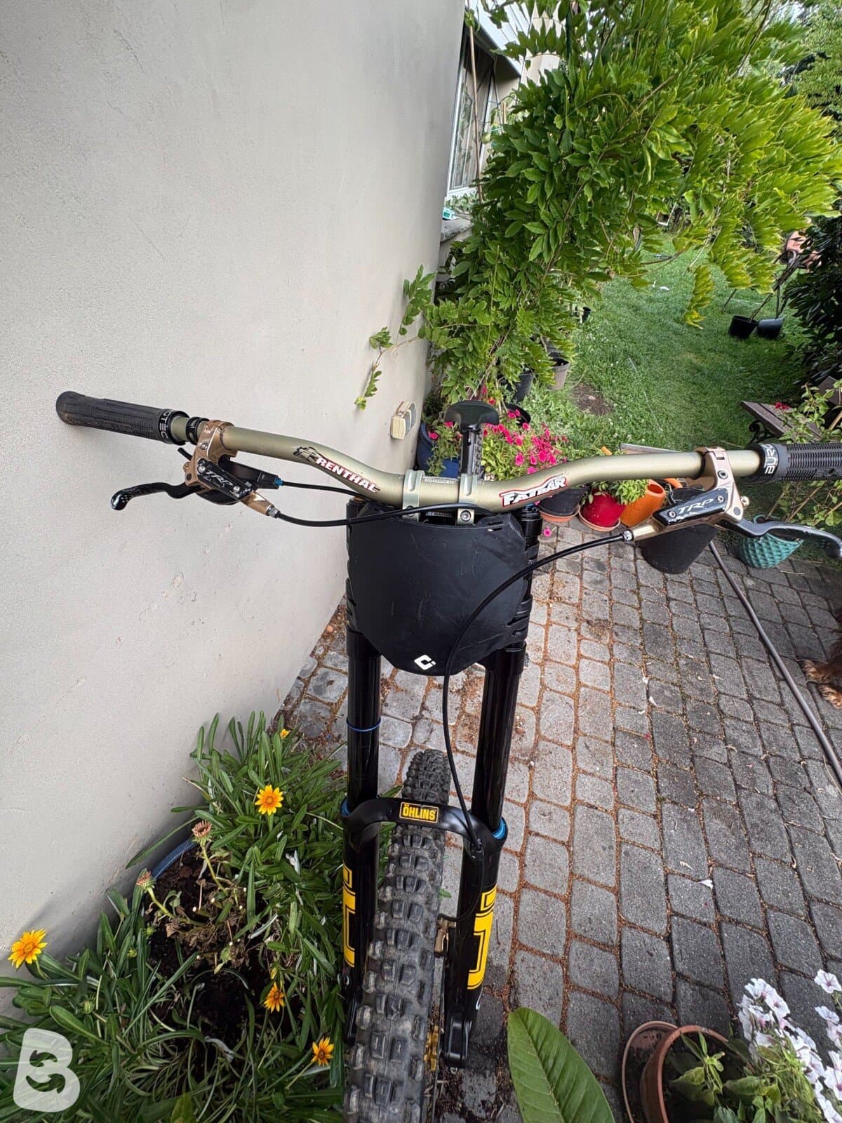 Commencal Supreme v5 2025