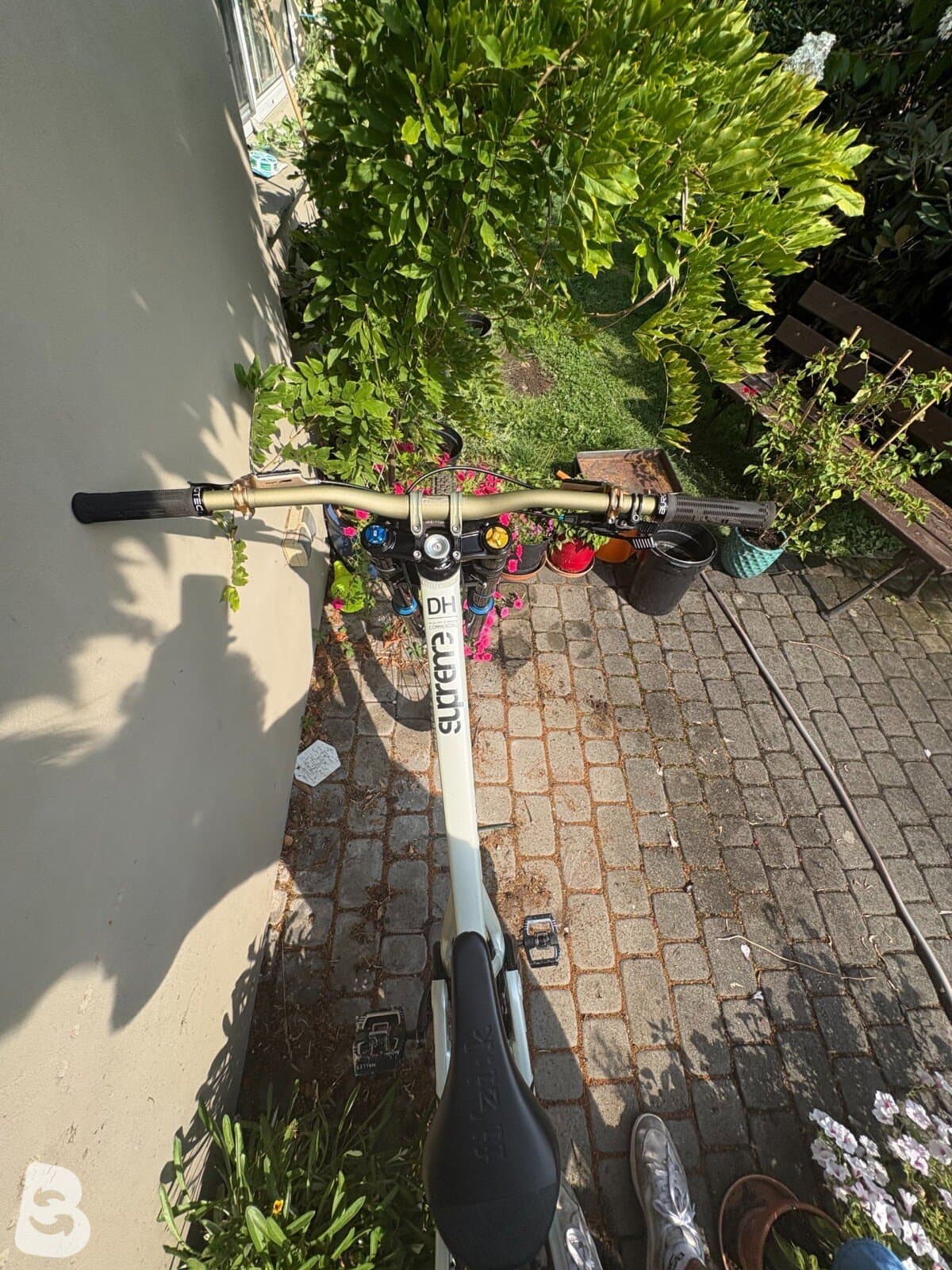 Commencal Supreme v5 2025