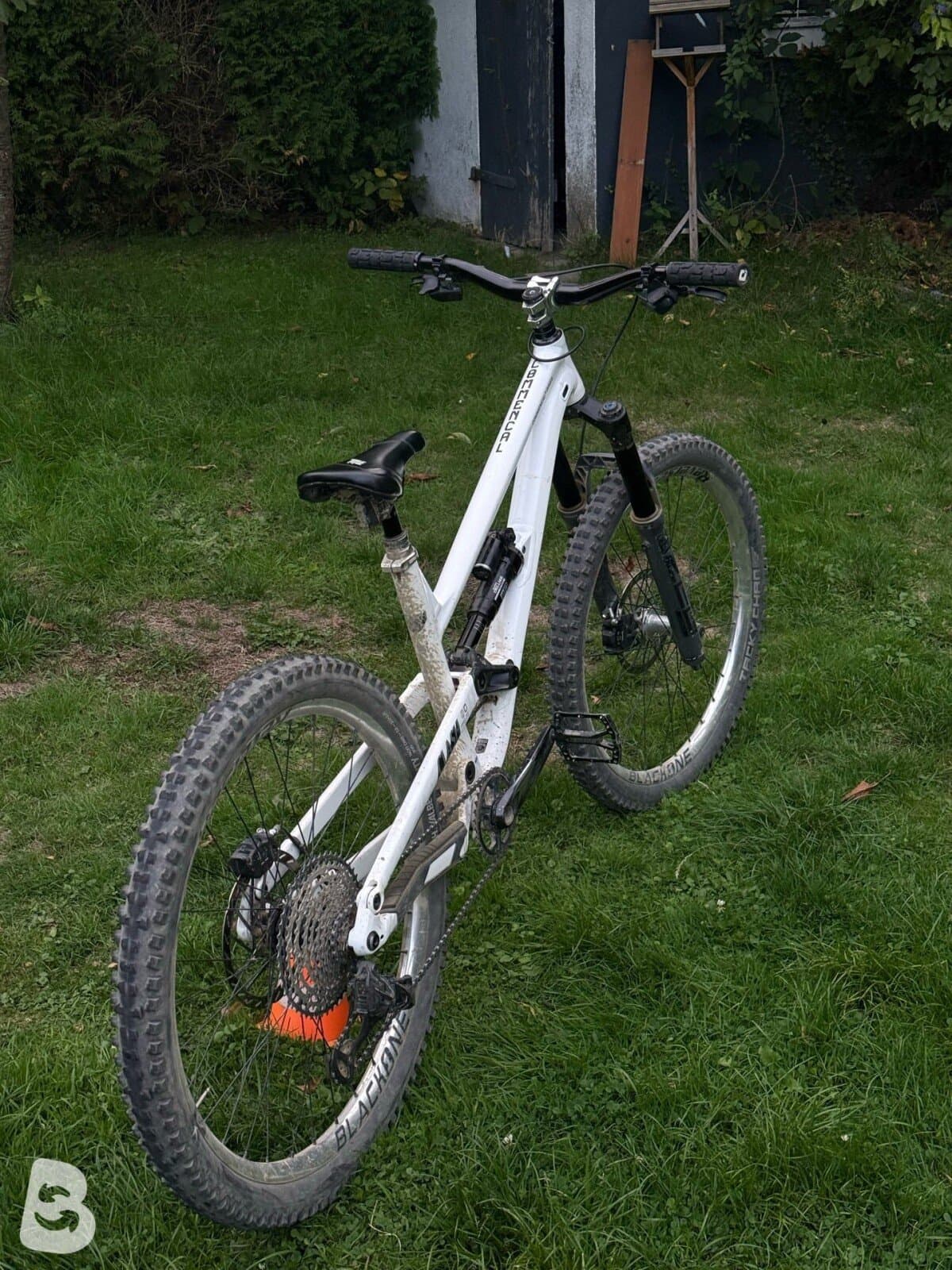 Commencal CLASH SIGNATURE BURGTEC LTD 2025