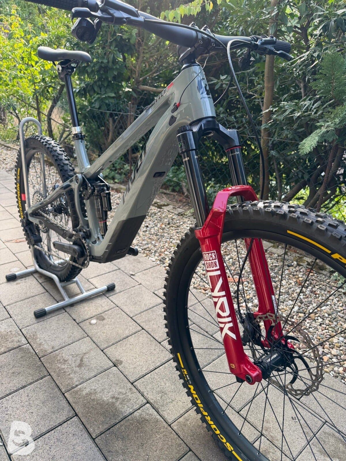 Pivot Shuttle SL 2024