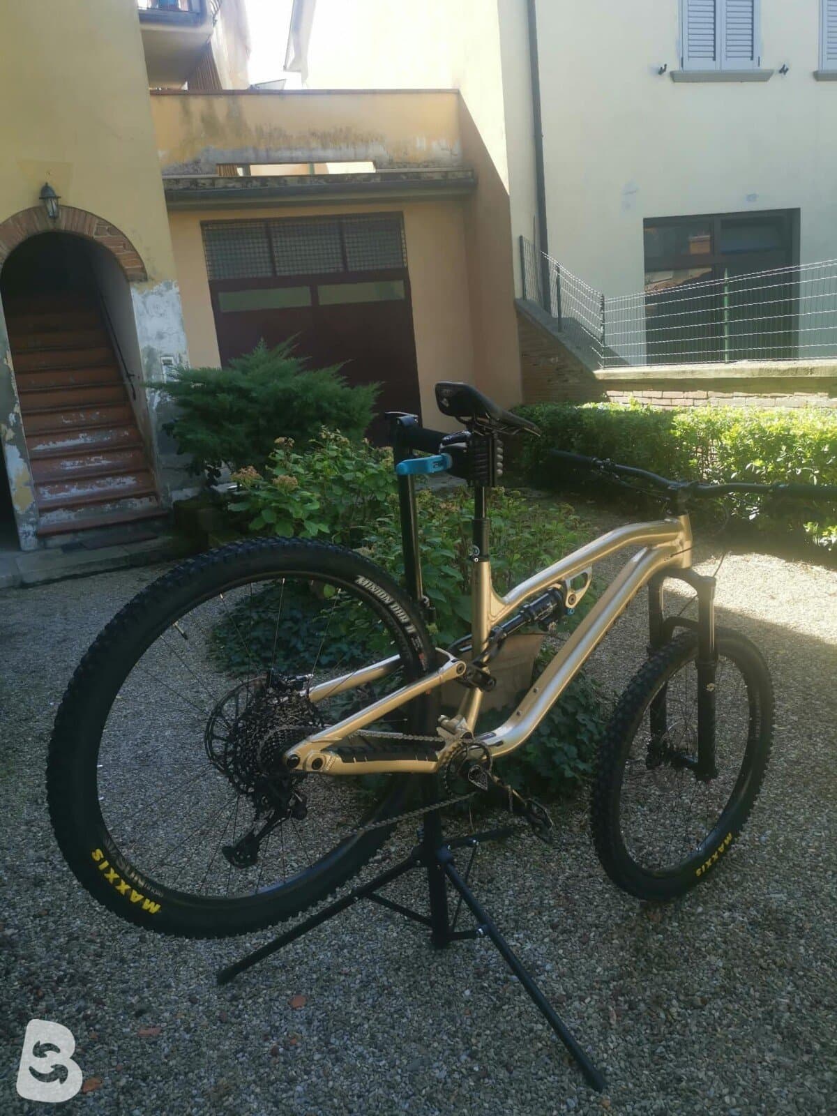 Rockrider feel 700 lt 2024