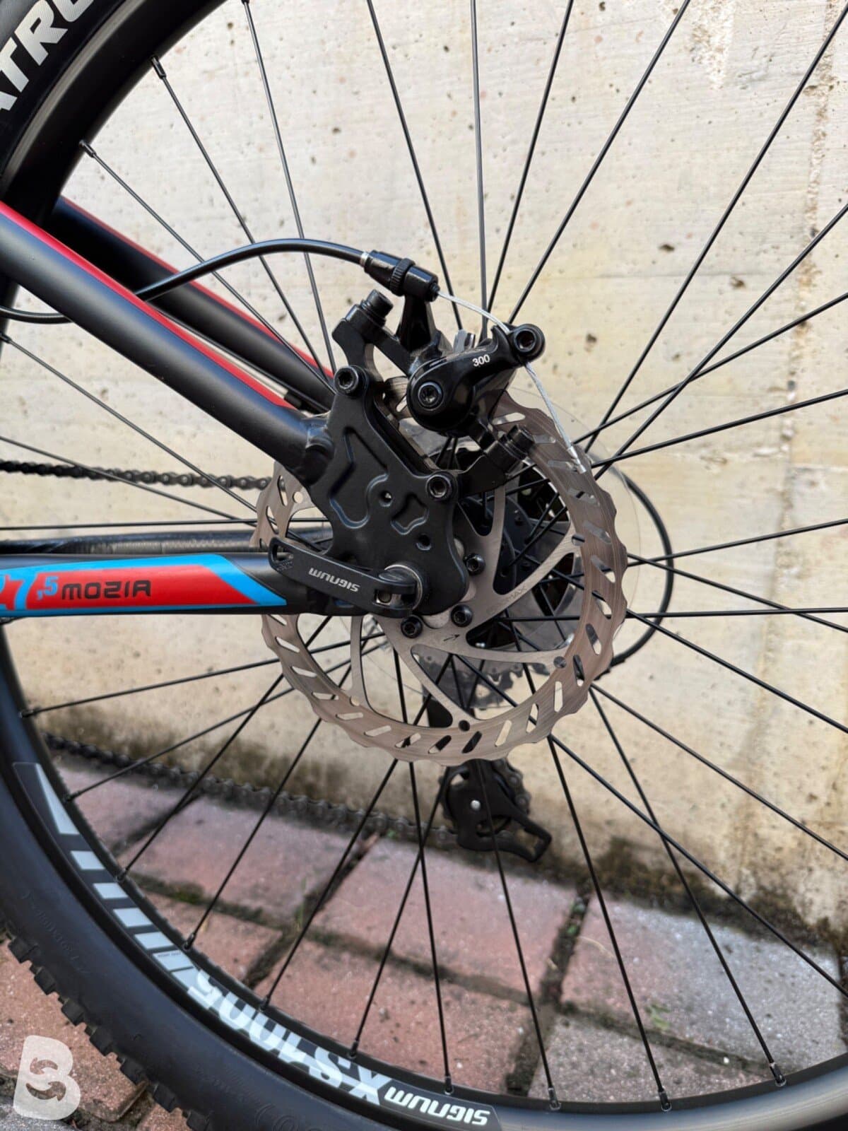 Lombardo Mozia 35cm Hard Tail Front Suspension Alloy Mountain Bike 2022