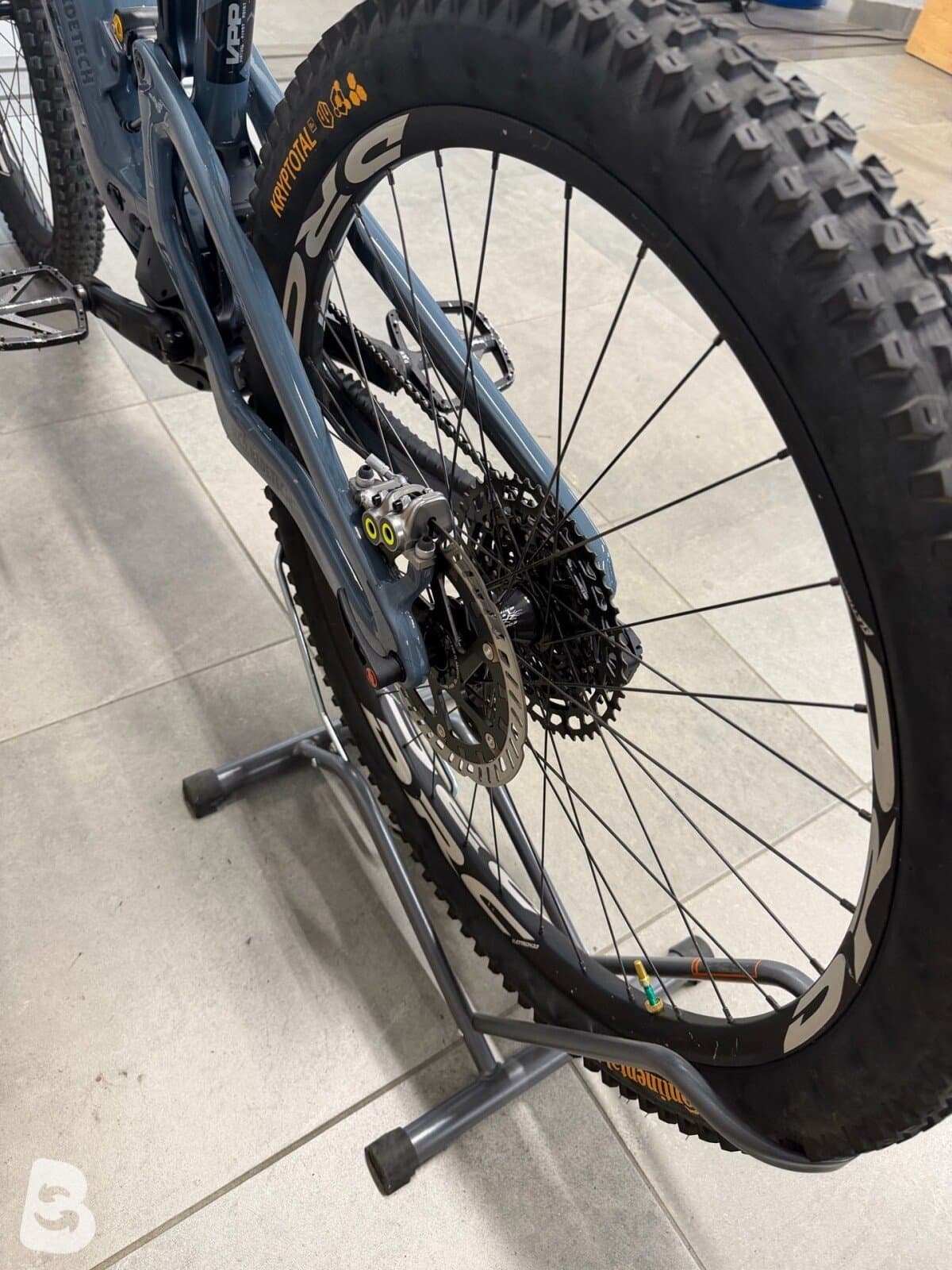 Santa Cruz HECKLER S / Carbon C / 29 2023