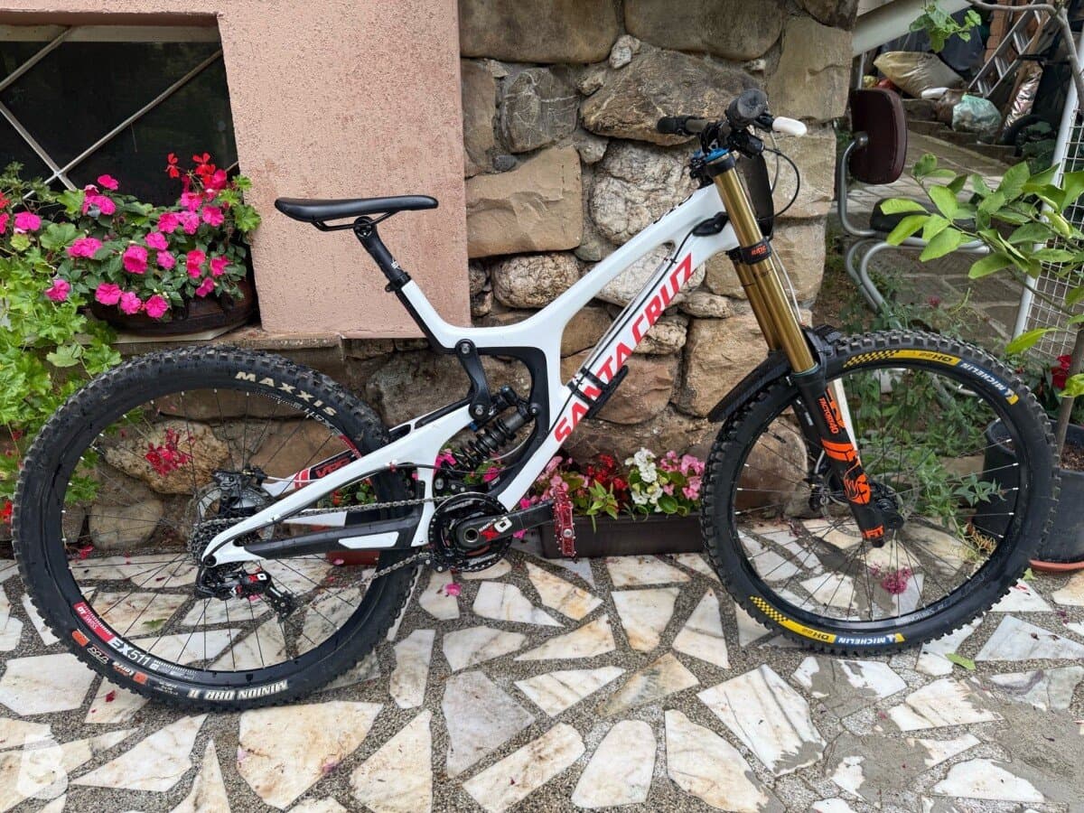 Santa Cruz V10 2015