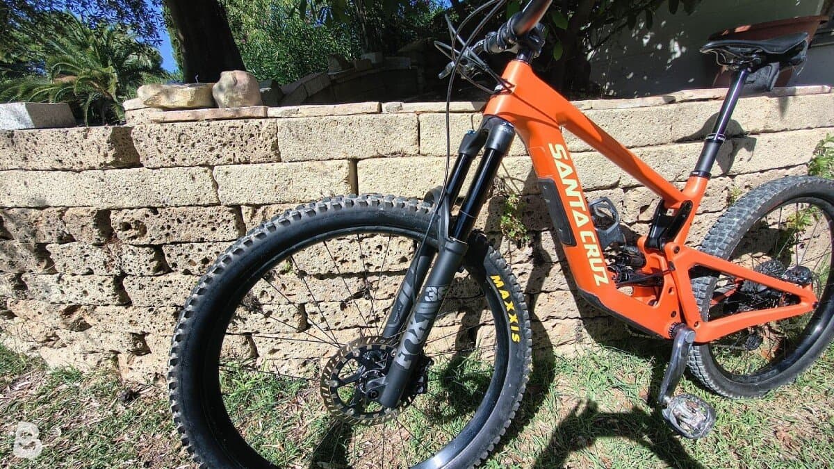 Santa Cruz Bronson S Carbon 2024