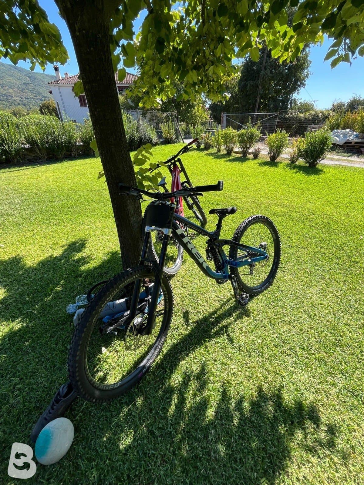 Trek Session 8 2025