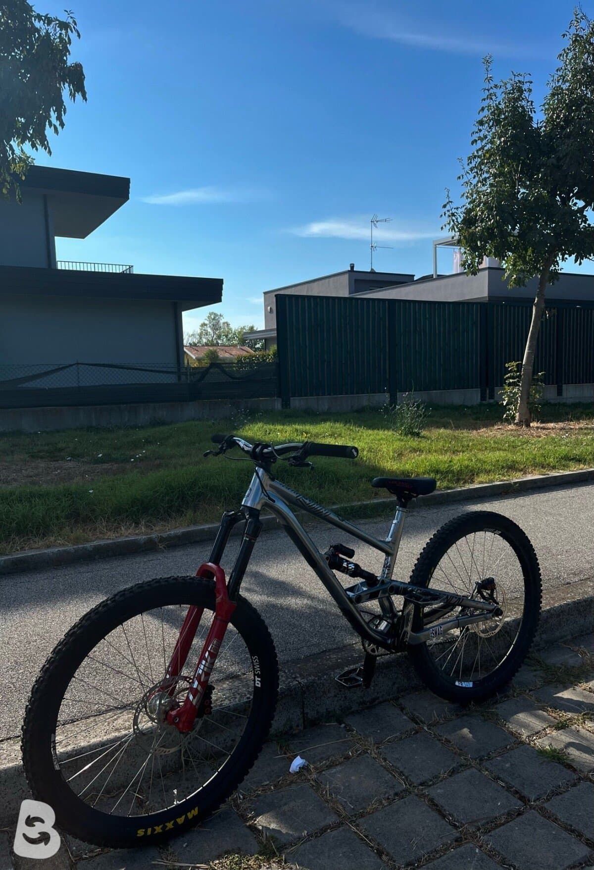 Commencal CLASH RACE 2020