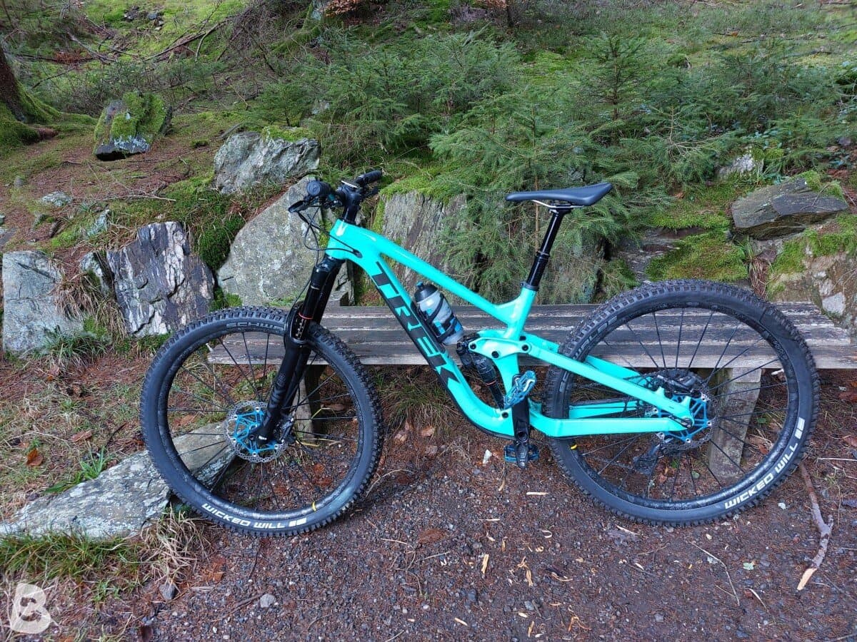 Title MTB Slash 8 2022