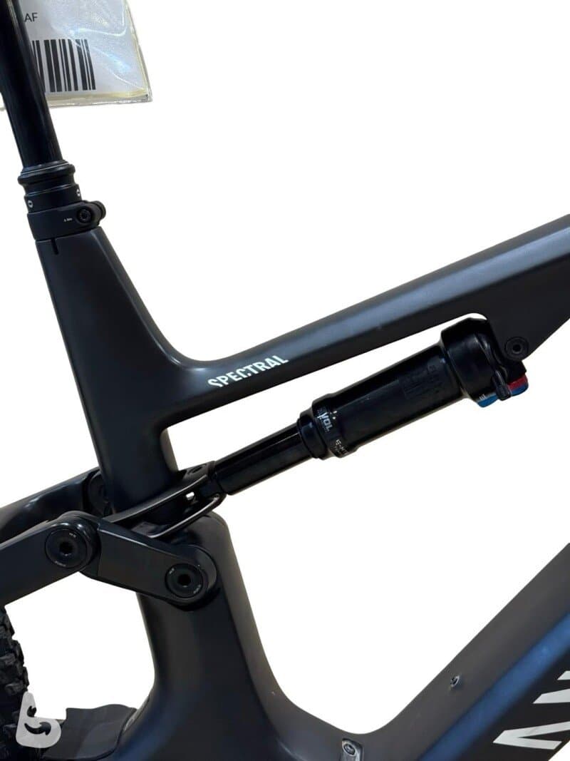 Canyon Spectral:ON CF 8 Carbon Shimano XT 2022